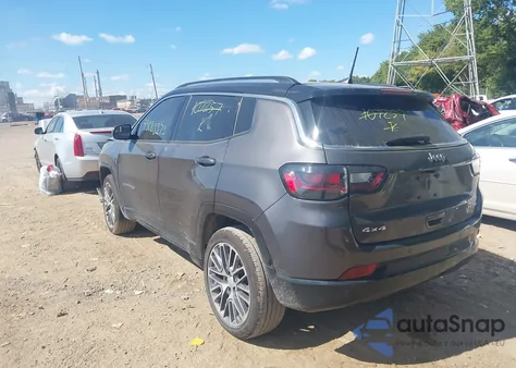 2022 Jeep Compass Limited 4X4 z USA, uszkodzony, nr VIN 3C4NJDCB9NT107257